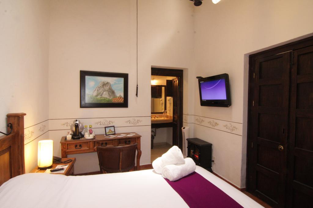 Hotel Villa Del Villar ケレタロ エクステリア 写真