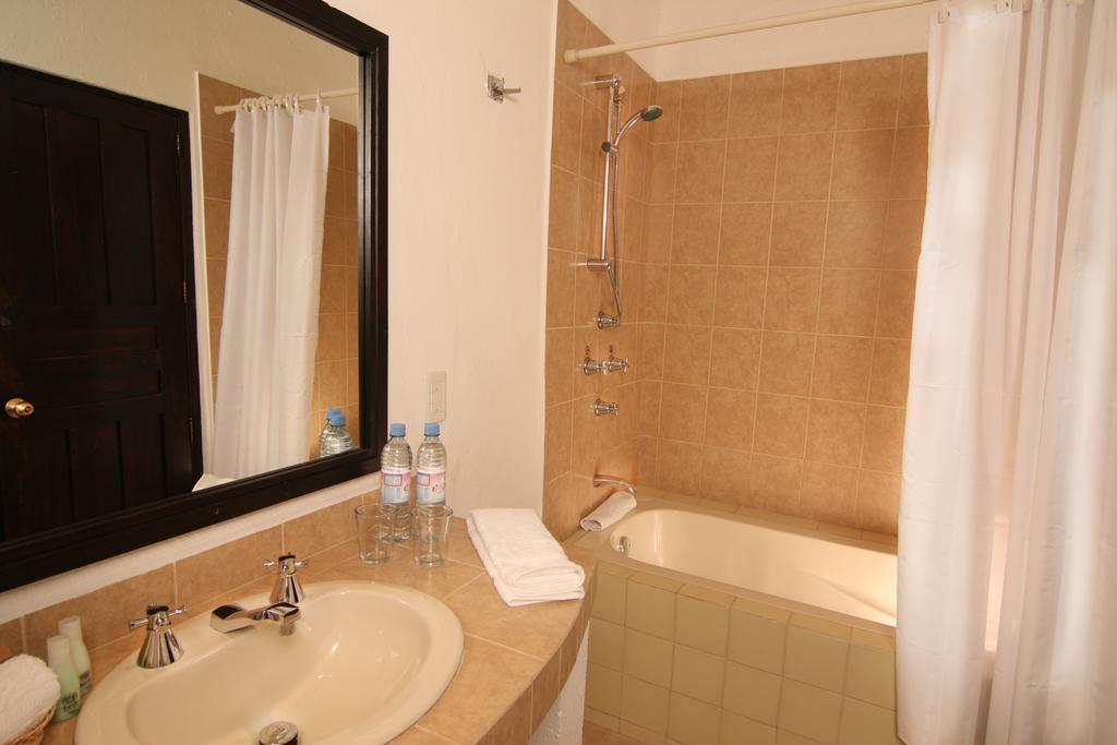 Hotel Villa Del Villar ケレタロ エクステリア 写真